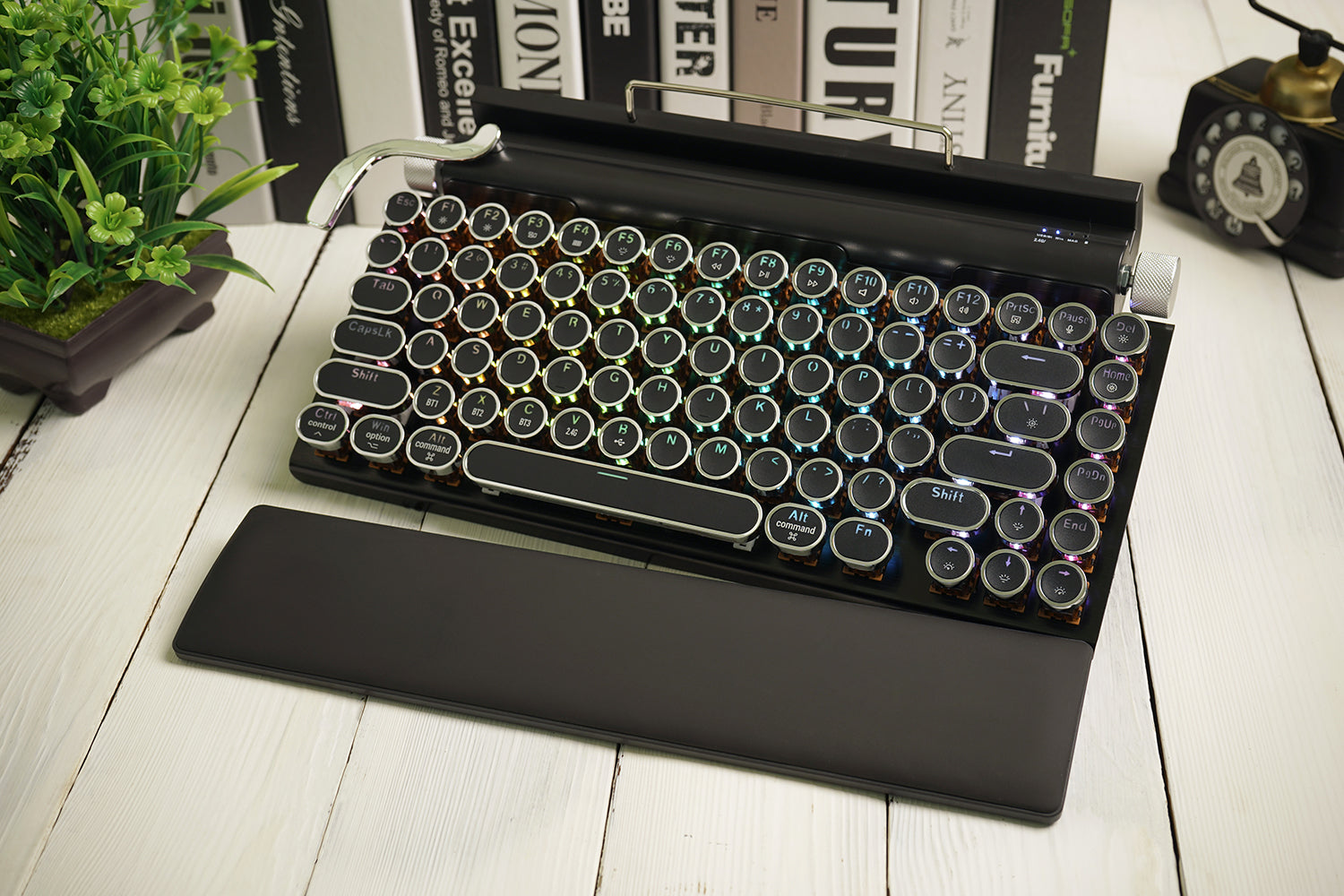 TW1867 Retro typewriter keyboard black