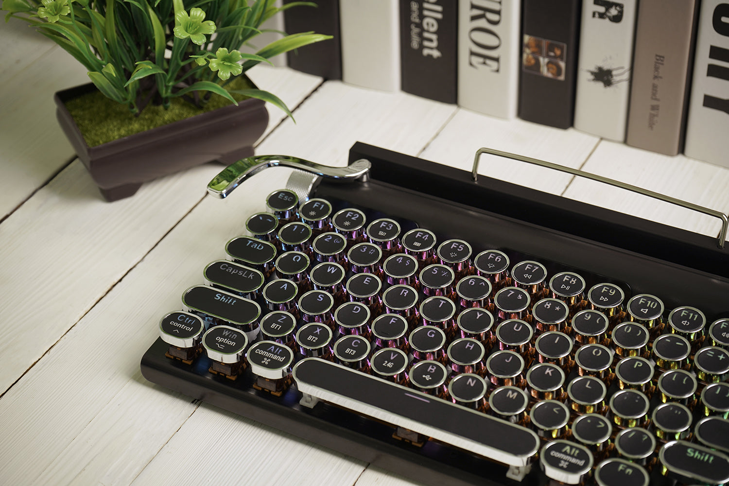 TW1867_Black_Typewriter_Keyboa