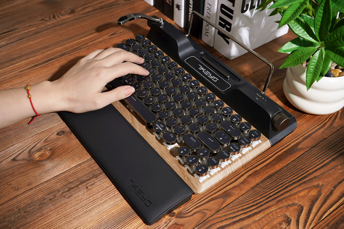 TW1868 Retro Typewriter Keyboard